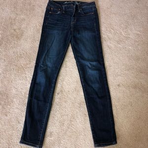 American Eagle dark, high waisted skinny jeans!